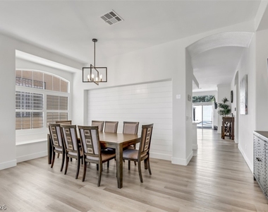 10082 Prairie Dove Avenue - Photo Thumbnail 10