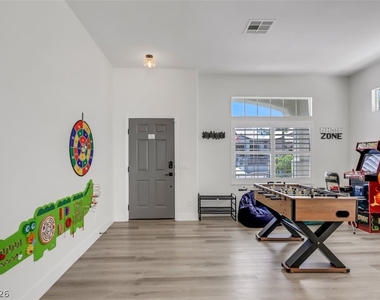 10082 Prairie Dove Avenue - Photo Thumbnail 5