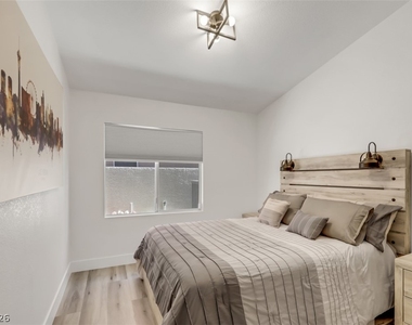 10082 Prairie Dove Avenue - Photo Thumbnail 23