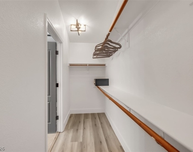 10082 Prairie Dove Avenue - Photo Thumbnail 36
