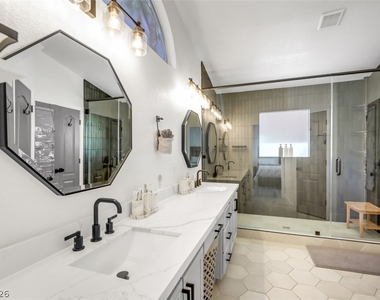 10082 Prairie Dove Avenue - Photo Thumbnail 33