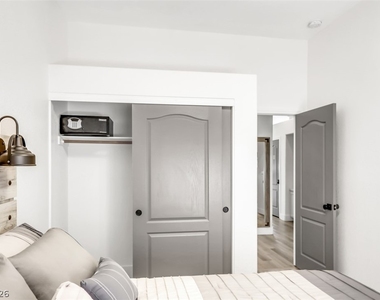 10082 Prairie Dove Avenue - Photo Thumbnail 25