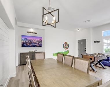 10082 Prairie Dove Avenue - Photo Thumbnail 11