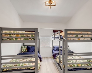 10082 Prairie Dove Avenue - Photo Thumbnail 28