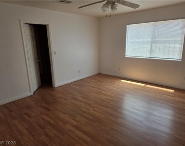 2904 Bassler Street - Photo Thumbnail 11