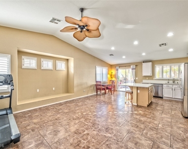 426 River Glider Avenue - Photo Thumbnail 2