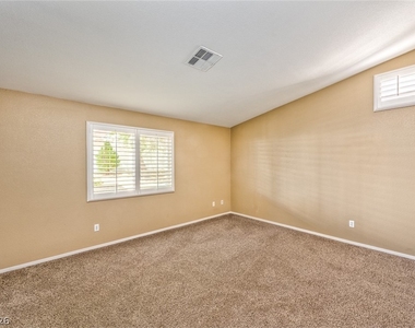 426 River Glider Avenue - Photo Thumbnail 5