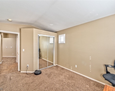 426 River Glider Avenue - Photo Thumbnail 6