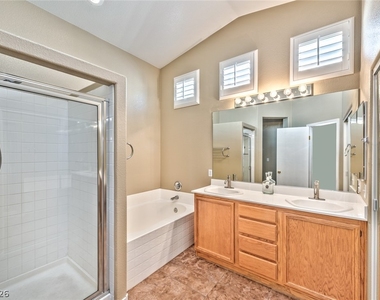 426 River Glider Avenue - Photo Thumbnail 11
