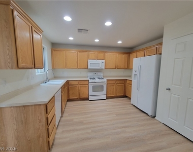 3813 Bayamon Street - Photo Thumbnail 2