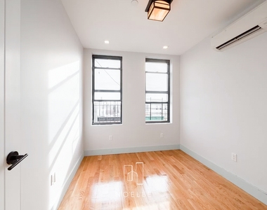 Copy of 1631 St Johns Place - Photo Thumbnail 6
