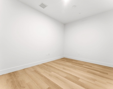 55 Broad Street - Photo Thumbnail 2