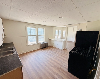 528 Chenango Street - Photo Thumbnail 3