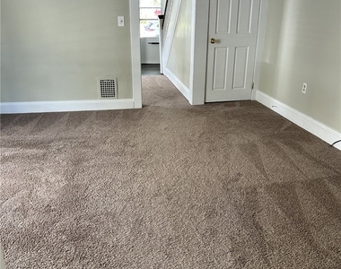 169 Horseheads Boulevard - Photo Thumbnail 6
