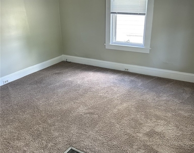 169 Horseheads Boulevard - Photo Thumbnail 4