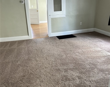 169 Horseheads Boulevard - Photo Thumbnail 5