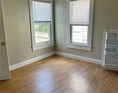 169 Horseheads Boulevard - Photo Thumbnail 8