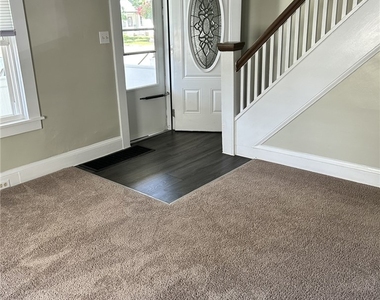 169 Horseheads Boulevard - Photo Thumbnail 3
