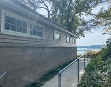 67 Glenwood Drive - Photo Thumbnail 4