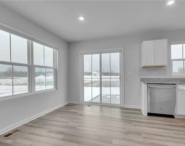 164 Grant Boulevard - Photo Thumbnail 10