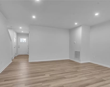 164 Grant Boulevard - Photo Thumbnail 14