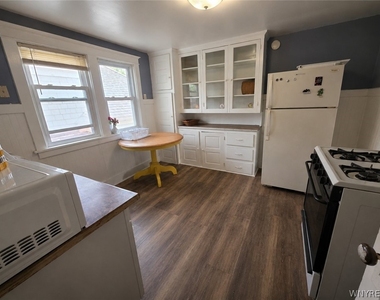 147 W Winspear Avenue - Photo Thumbnail 1