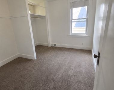 147 W Winspear Avenue - Photo Thumbnail 2