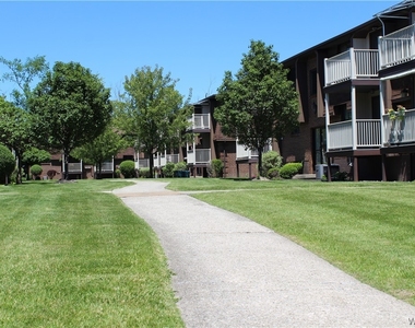 3948 Ridge Lea Road - Photo Thumbnail 2