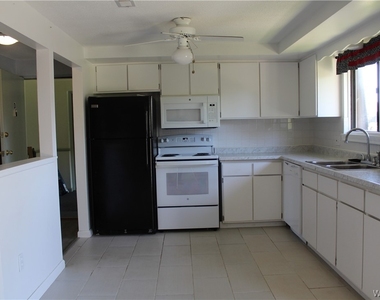 3948 Ridge Lea Road - Photo Thumbnail 6