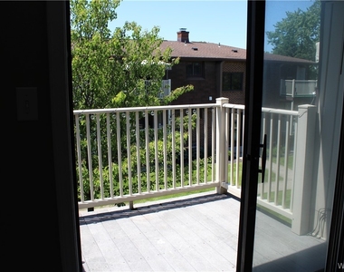 3948 Ridge Lea Road - Photo Thumbnail 11