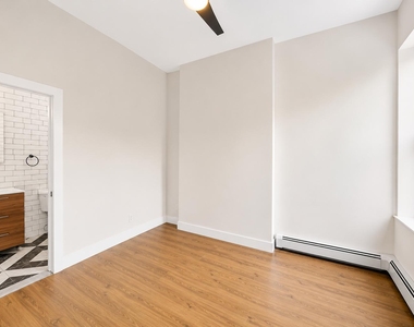 193 Jefferson Ave - Photo Thumbnail 3