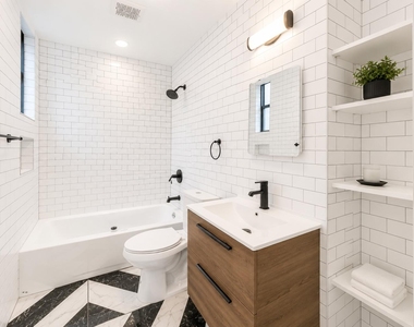 193 Jefferson Ave - Photo Thumbnail 8