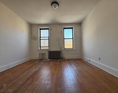 41st Street - Photo Thumbnail 3