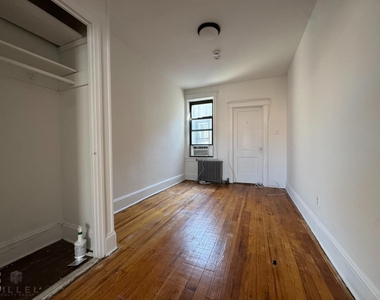 41st Street - Photo Thumbnail 4
