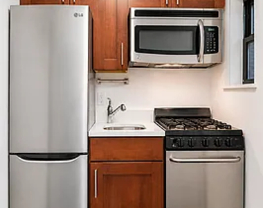 523 East 85th Street - Photo Thumbnail 1