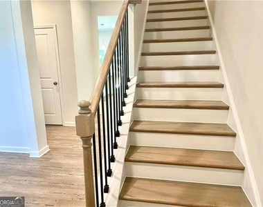 667 Summerwood Lane - Photo Thumbnail 27