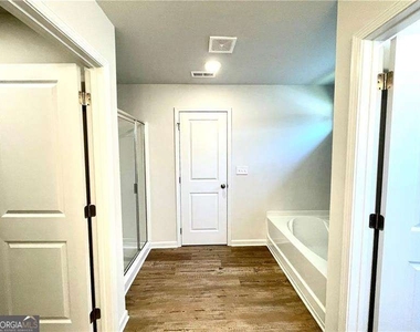 667 Summerwood Lane - Photo Thumbnail 18