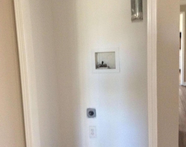 80 Homestead Place - Photo Thumbnail 17