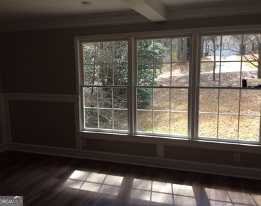 80 Homestead Place - Photo Thumbnail 4