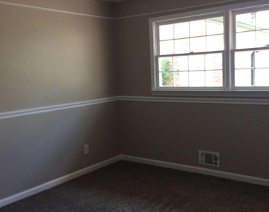 80 Homestead Place - Photo Thumbnail 11