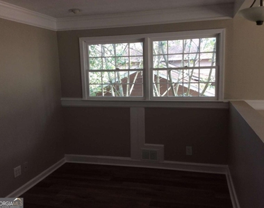 80 Homestead Place - Photo Thumbnail 3