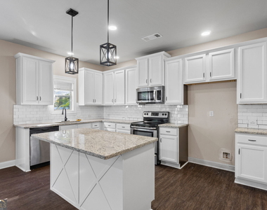 475 Louise Way - Photo Thumbnail 7