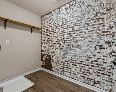 475 Louise Way - Photo Thumbnail 22