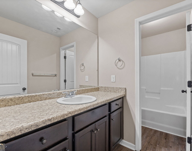 475 Louise Way - Photo Thumbnail 29