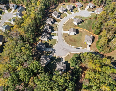 475 Louise Way - Photo Thumbnail 37
