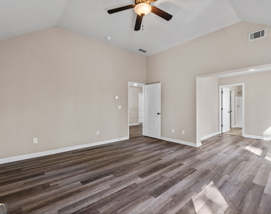 475 Louise Way - Photo Thumbnail 17