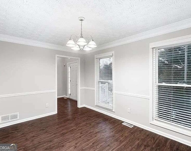 2247 June Court Sw - Photo Thumbnail 1
