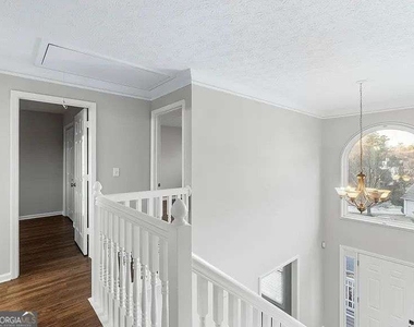 2247 June Court Sw - Photo Thumbnail 5