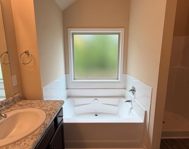 104 Armory Creek Drive - Photo Thumbnail 11