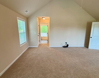 104 Armory Creek Drive - Photo Thumbnail 10